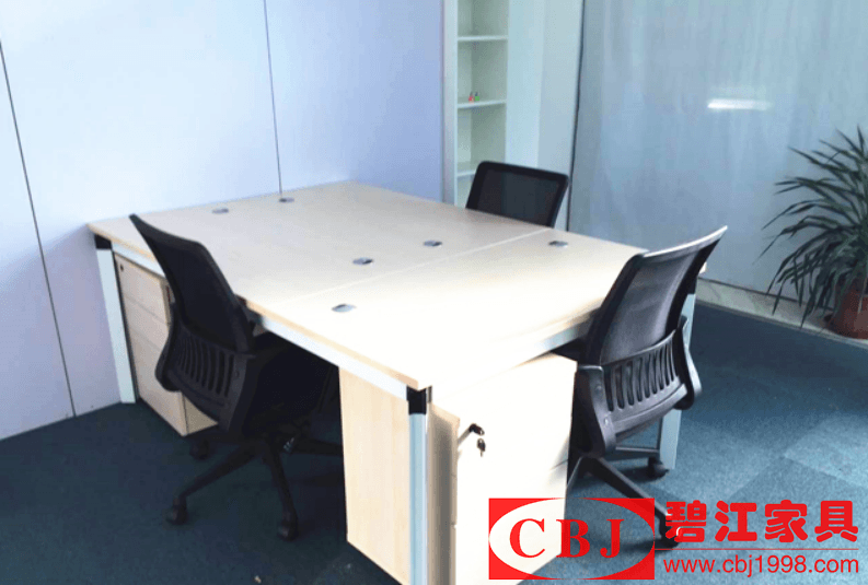 金屬辦公家具