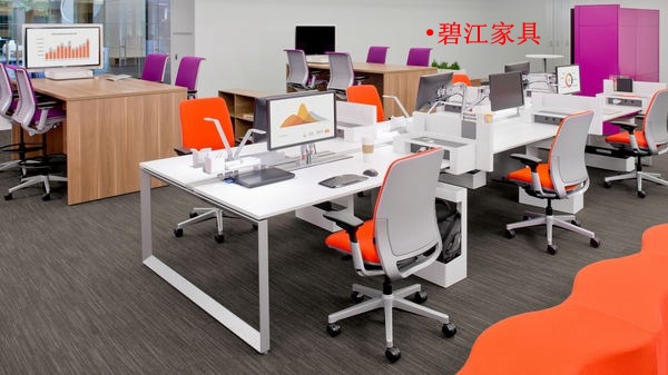 現代辦公家具